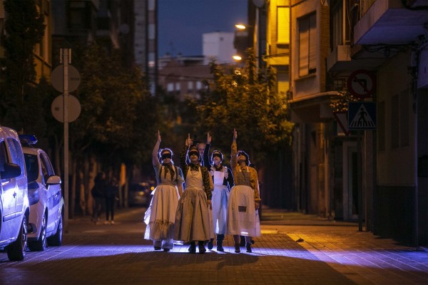 Los castellonenses 'Visitants' conmemoran el Día Mundial del Teatro en Durango con su obra 'Maletas de terra'
