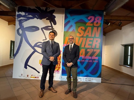 El Festival de Jazz de San Javier renueva su imagen con un diseño de Óscar Mariné, el autor de muchos carteles de Almodóvar
