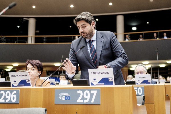 López Miras acudirá a los tribunales para frenar el 'cupo catalán' y su 