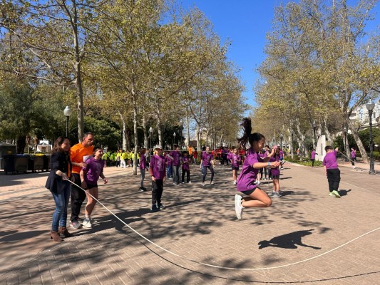 De la cuerda a la pilota: los juegos tradicionales reúnen a 1.800 escolares de 33 centros de Castelló