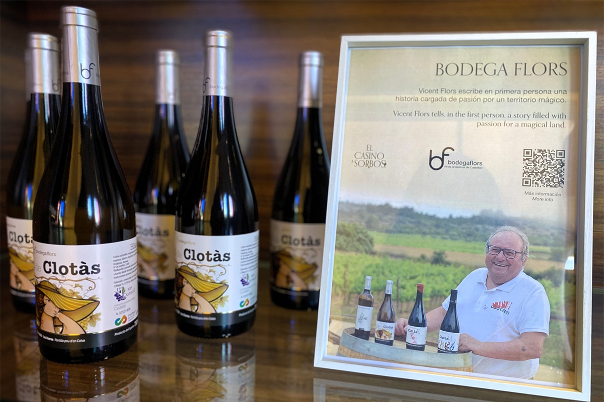 Bodega Flors convierte el Casino Cirsa en un jardín lleno de vino y sabor esta primavera