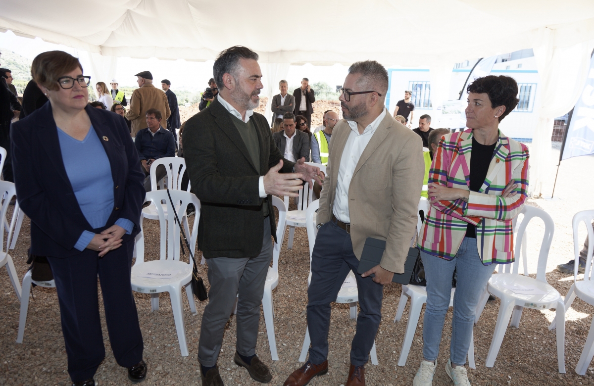 Acto de colocación de la primera piedra del centro logístico de JYSK en Almenara. - Fotos: ANTONIO PRADAS Acto de colocación de la primera piedra del centro logístico de JYSK en Almenara.
