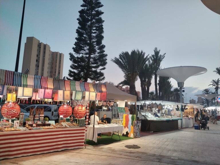 Cartagena aprueba nueve puestos para el mercadillo de Plaza Bohemia en Semana Santa