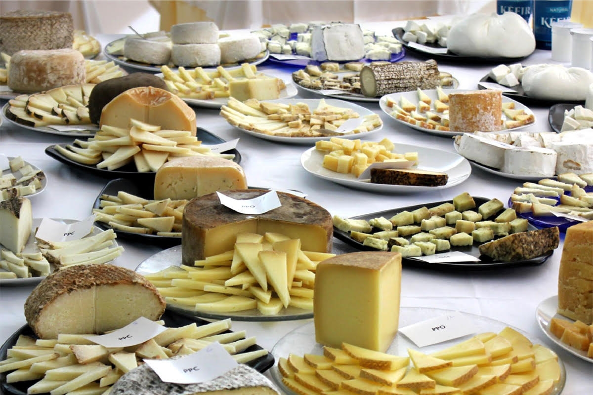 Formatgers de la Comunitat Valenciana celebran el Día Internacional del Queso con actividades divulgativas
