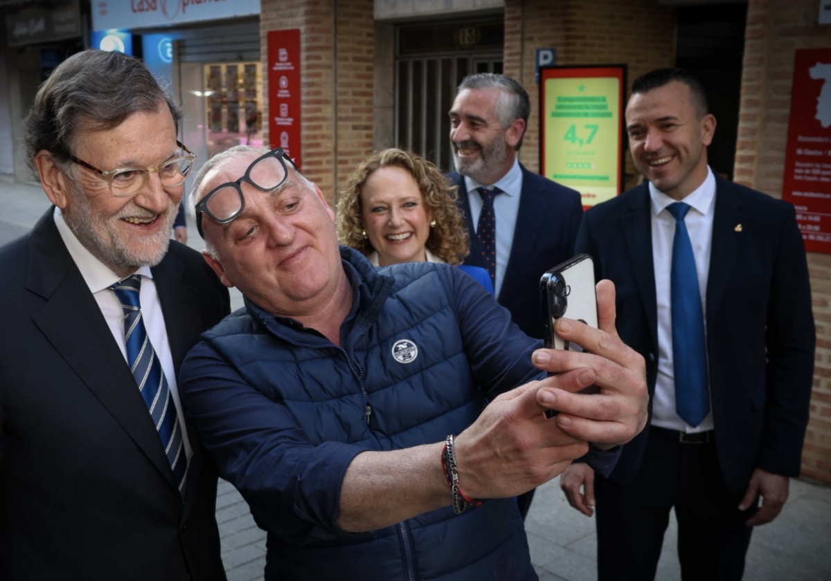 Mariano Rajoy con la alcaldesa Amparo Folgado.