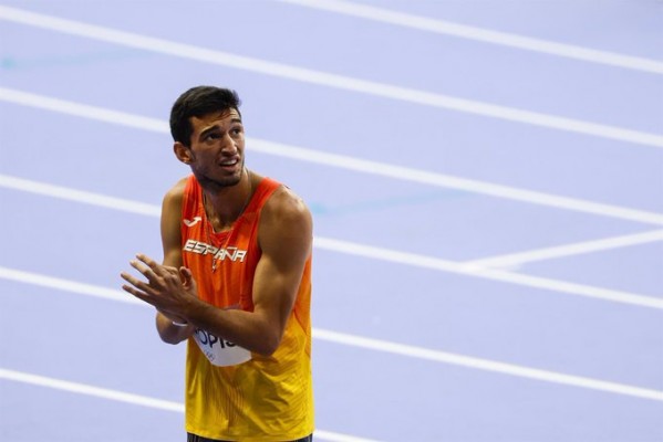 El valenciano Quique Llopis termina cuarto en la final de los 110 metros vallas