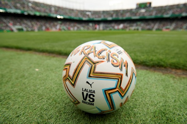 Los clubes de LaLiga tendrán un delegado de protección y puntos violetas en las gradas el próximo curso