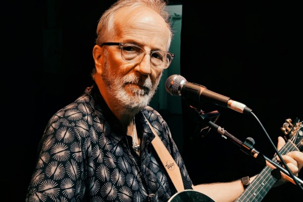 Pancho Varona, el alma detrás de grandes canciones del pop español, llega a Castelló
