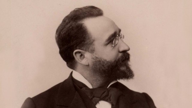 El Gil-Albert revive la figura de Chapí con una charla teatralizada en pleno centro de Alicante