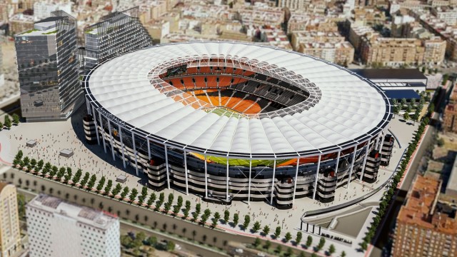 Louzán propone a la FIFA incluir Valencia y Vigo entre las sedes del Mundial 2030