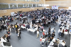 La UJI congrega a alrededor de 2.500 personas y más de 50 talleres en la XII edición de Firujiciència