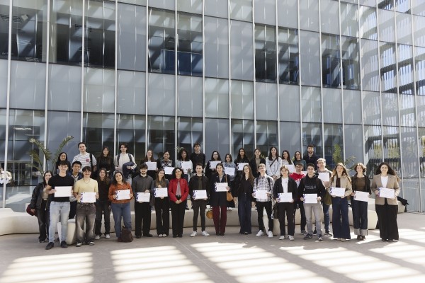 De microbiología a finanzas: la UJI reconoce los trabajos de investigación de una docena de alumnos