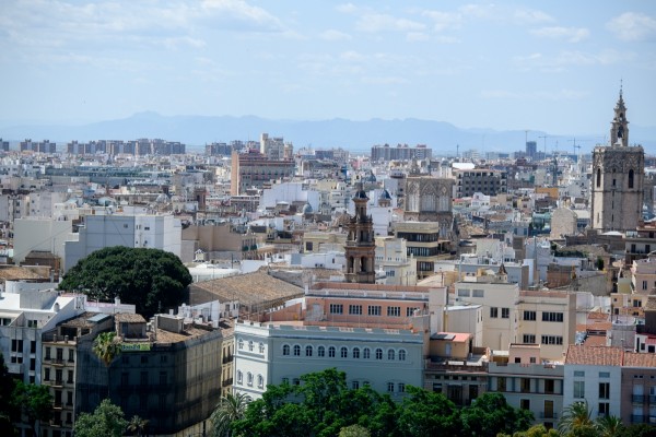 La compraventa de viviendas cae un 11% en enero en la Comunitat Valenciana hasta las 7.616 transacciones, según los notarios