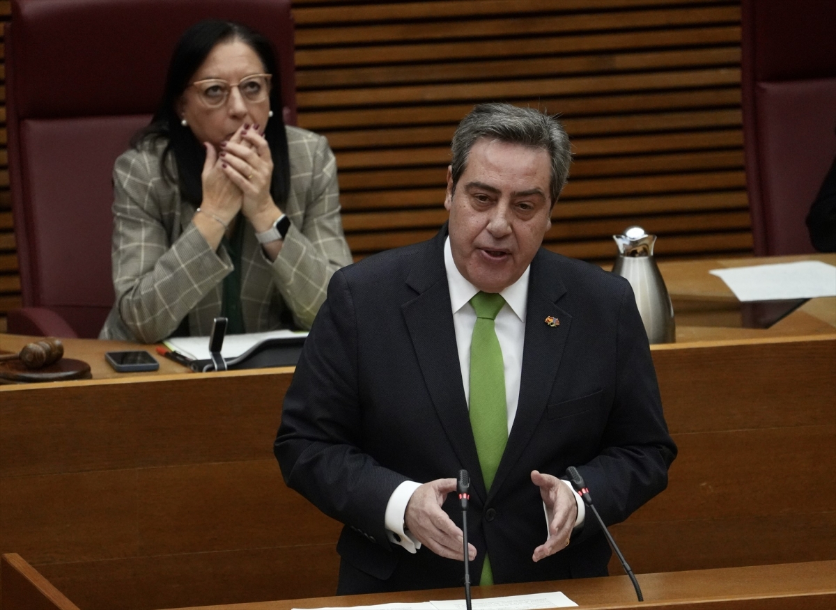 Vox lleva la batalla lingüística a Les Corts con un acto sobre la influencia del catalanismo en la literatura