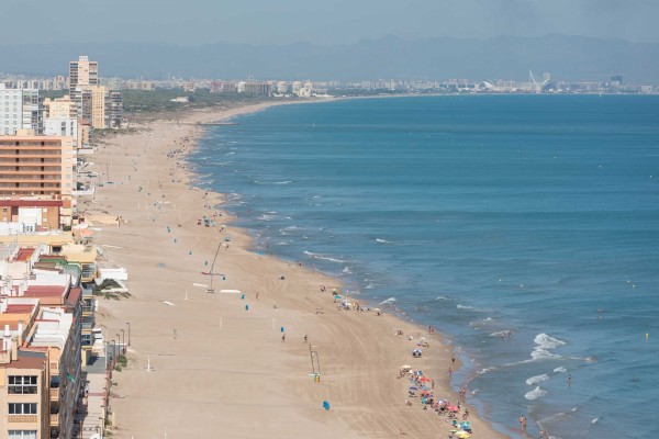 La Generalitat pide renovar la autorización para actuar en las playas de l'Albufera durante cuatro años