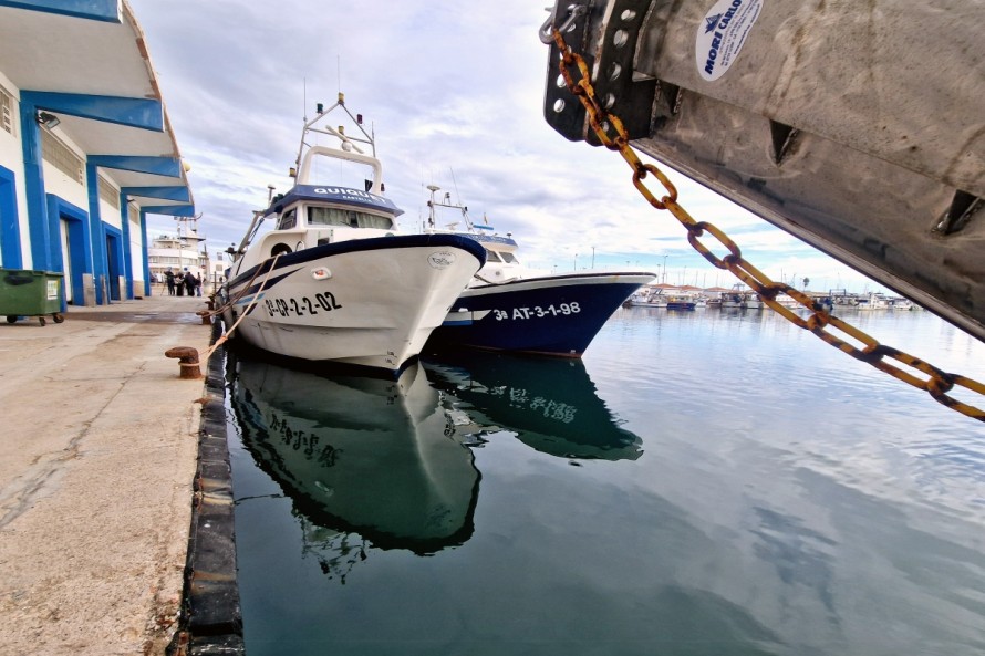 La subida del combustible vuelve a situar a la pesca de Castellón al límite: “Es una agonía para el sector”