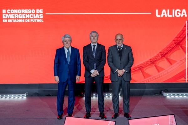 LaLiga lanza un protocolo pionero para prevenir y actuar ante conductas de discriminación y acoso en los estadios