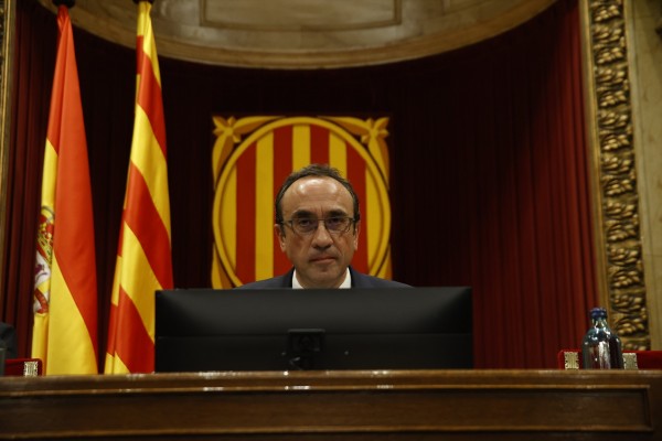 Se retoma el pleno de investidura de Illa desoyendo la petición de Junts