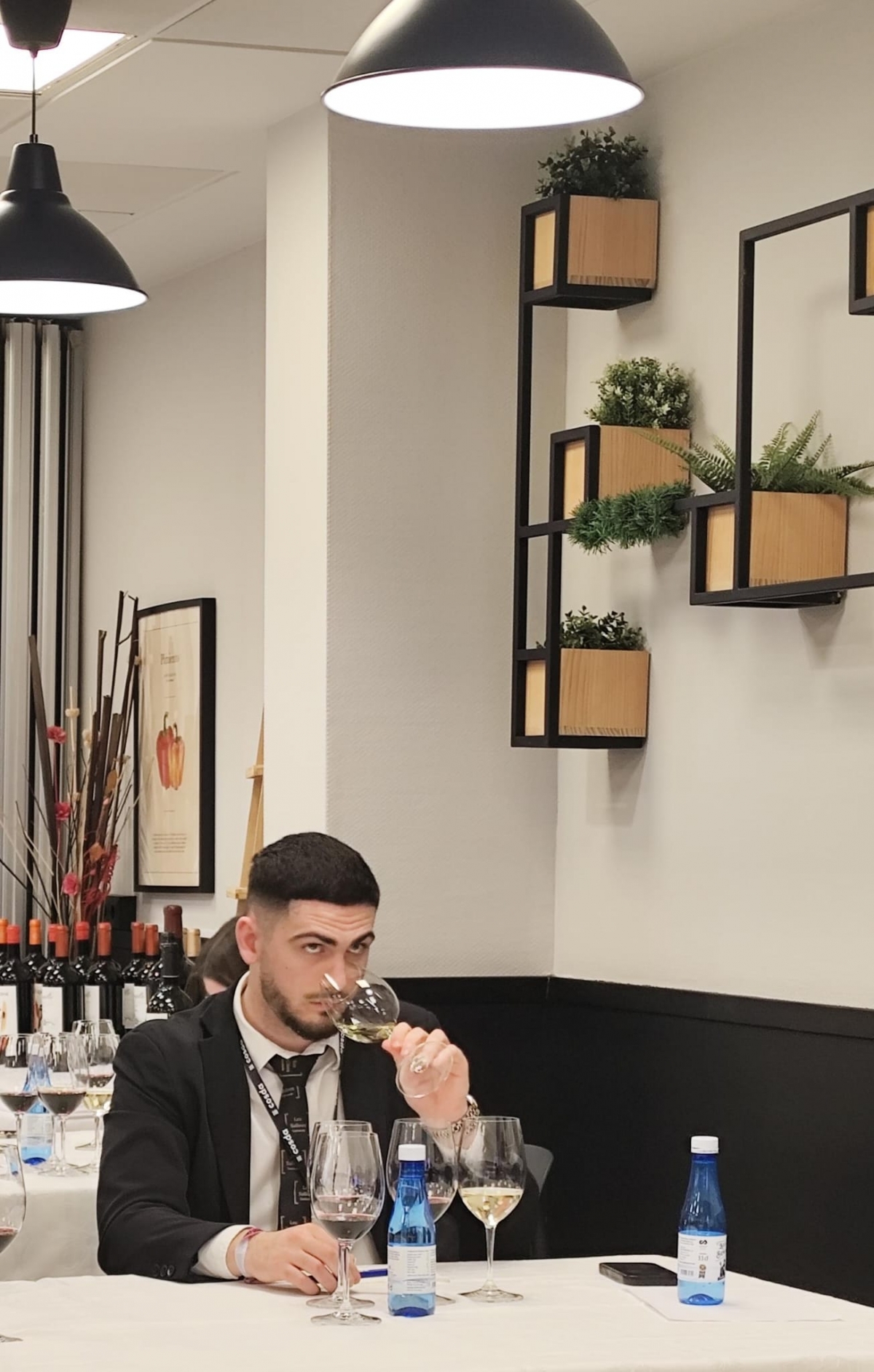 El IES Cap de l’Aljub de Santa Pola gana el I Concurso Nacional de Cata de Vino celebrado en Castellón.