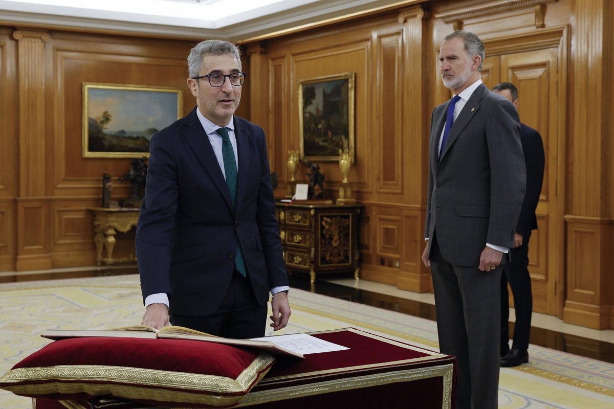 Arcadi España promete el cargo como ministro de Hacienda.