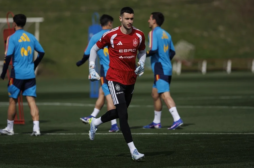 Joan García, el descarte de Luis de la Fuente para el partido de España contra Serbia en Vila-real