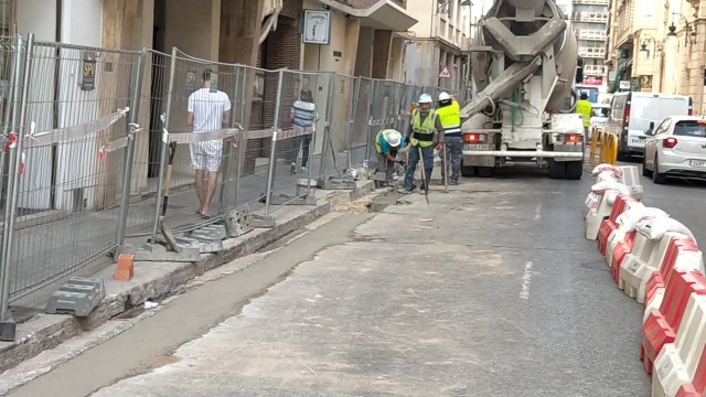 València invertirá 1,8 millones en la ampliación de la red de agua potable en 9 distritos