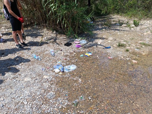 El Consorci del Riu Millars demana civisme davant l'abandó de residus al costat del llit
