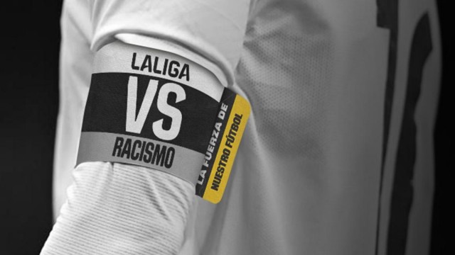 Los capitanes de equipos de primera y segunda división lucirán brazalete contra racismo