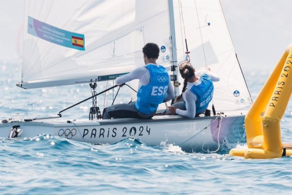 Jordi Xammar y Nora Brugman se quedan sin medalla en 470 mixto