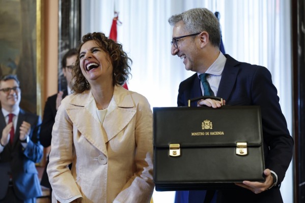 Un fondo de nivelación, el parche que Arcadi España pedía al Gobierno... hasta que llegó al Gobierno