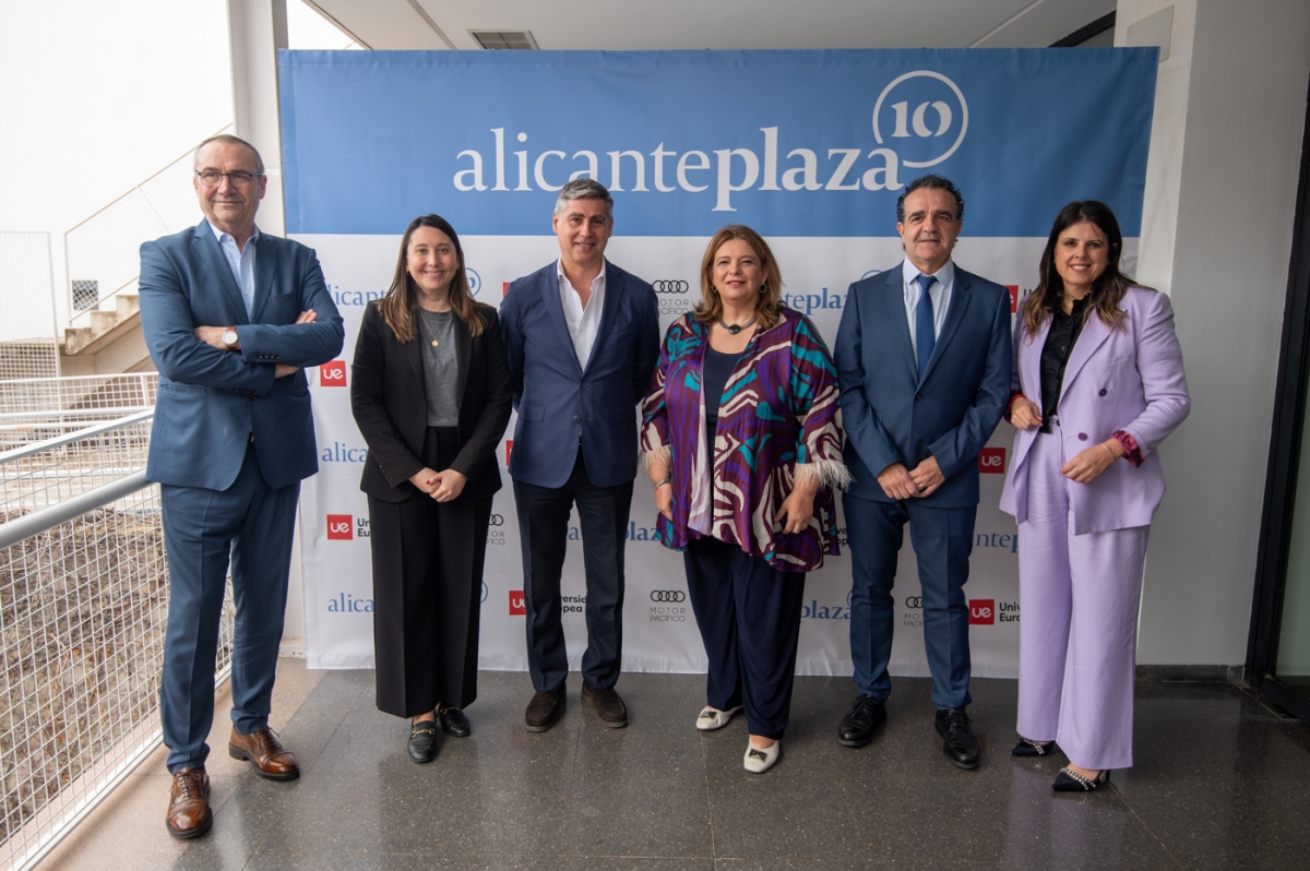 El foro de salud de Alicante Plaza, en imágenes