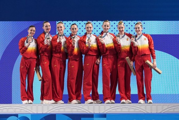 España gana la medalla de bronce en la rutina por equipos de natación artística