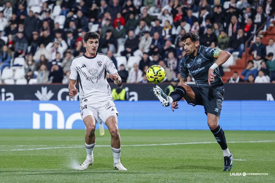 El Castellón suma un punto a balón parado y duerme en puesto de play off