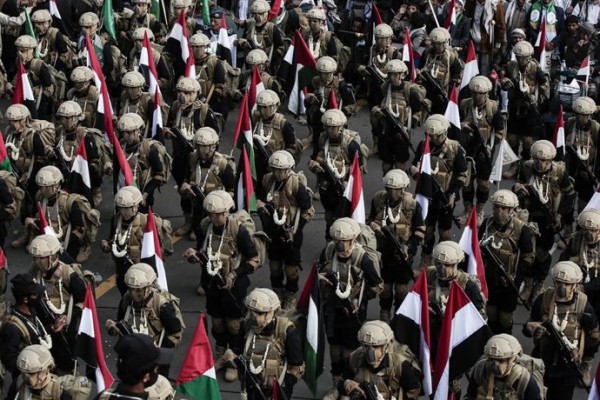 Los hutíes amenazan otra vez con el cierre del estrecho de Bab al Mandeb si Trump no levanta el bloqueo en Ormuz