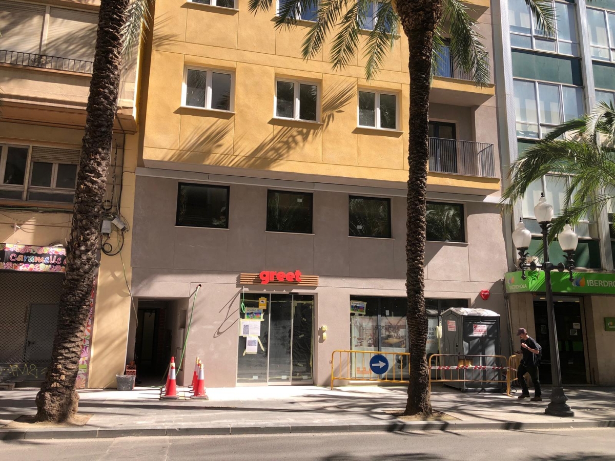 El edificio del nuevo alojamiento de Accor en Alicante. - El edificio del nuevo alojamiento de Accor en Alicante.