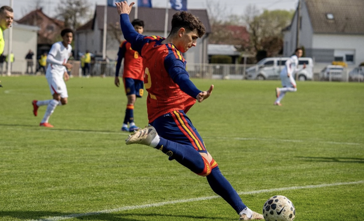 Nacho Pérez, titular en el triunfo de la Selección española Sub-18 ante Inglaterra