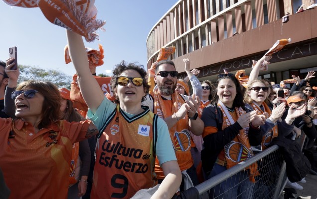 El Valencia Basket celebrará este lunes la conquista de la Copa de la Reina con su afición