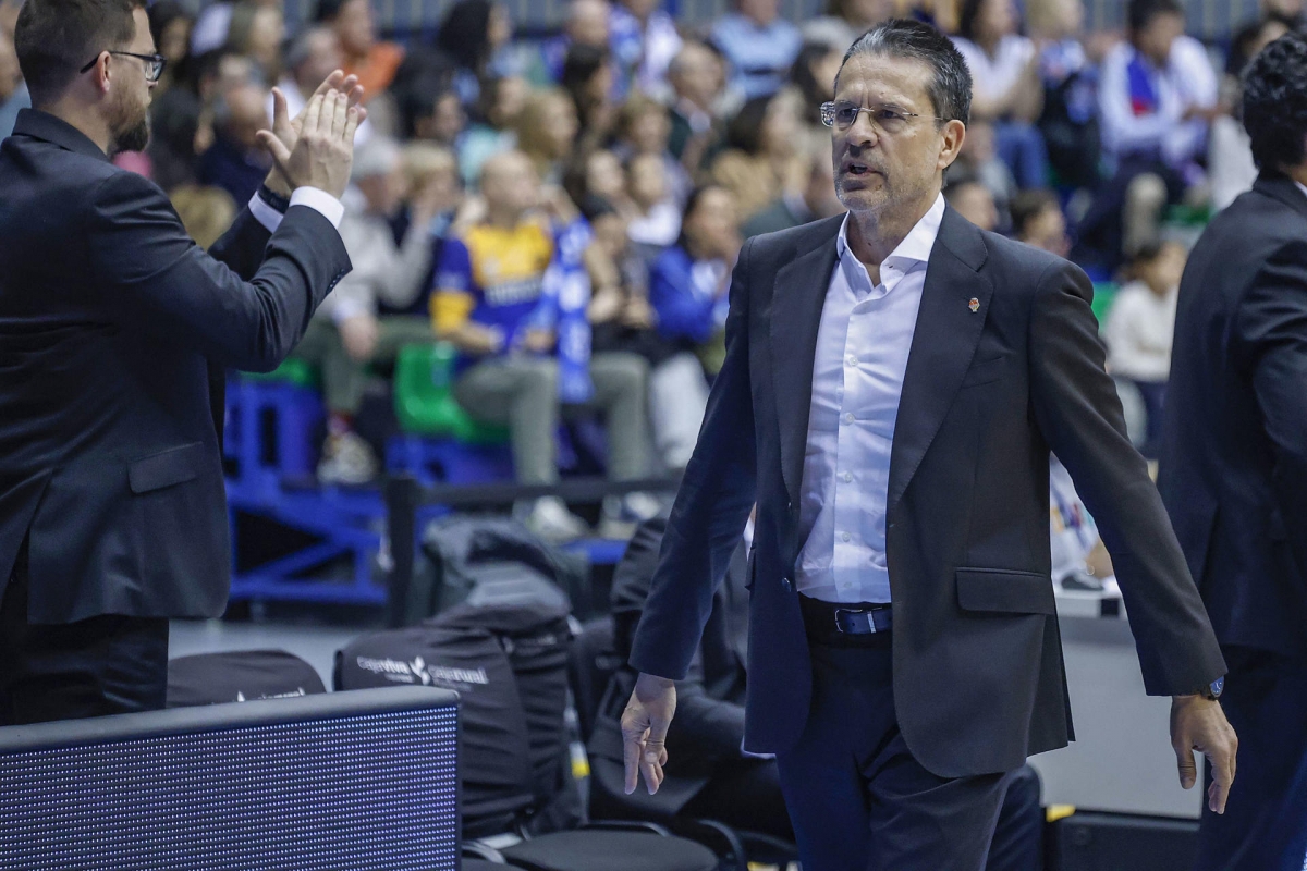 Pedro Martínez supera a Vukovic como entrenador con más partidos dirigidos en el Valencia