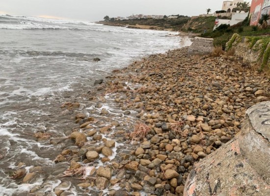Vecinos de Playa de San Juan instan a Alicante a reclamar a Costas el acceso a la playa en el Cabo