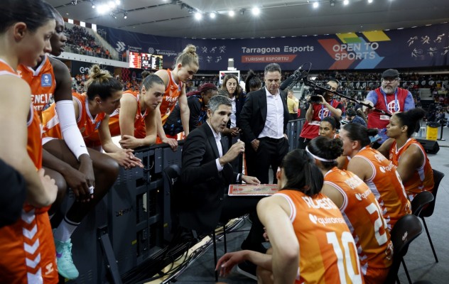 El Valencia Basket saca brillo de su reconstrucción en marcha