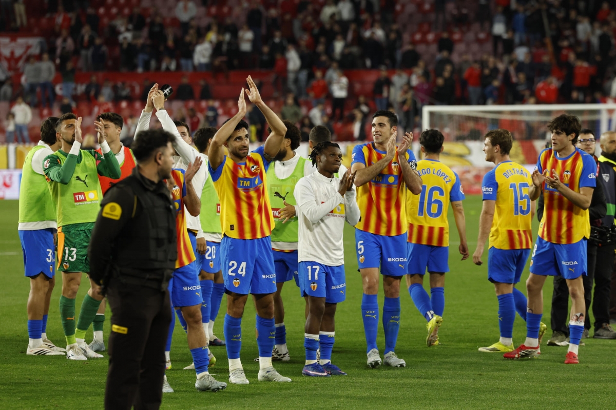 El vestuario abre la mirada hacia la pelea por Europa