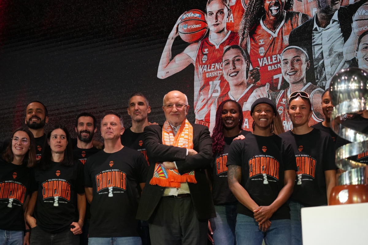 La celebración del título de la Copa de la Reina de Valencia Basket, en imágenes