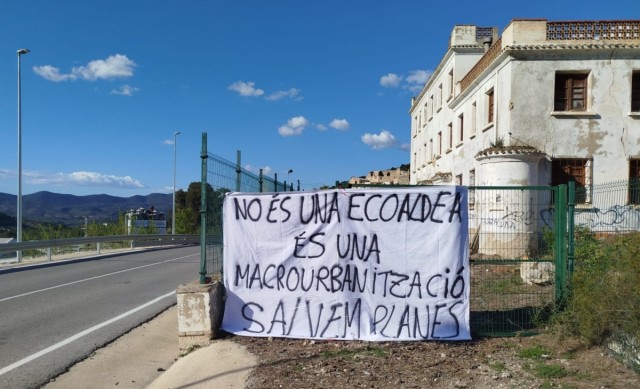 Vecinos del Comtat muestran su preocupación y rechazo al proyecto de megaurbanización en Planes