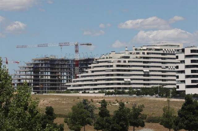 La inestabilidad geopolítica amenaza con encarecer la obra nueva y agravar el acceso a la vivienda