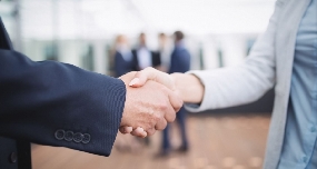 El peligro del silencio financiero entre socios