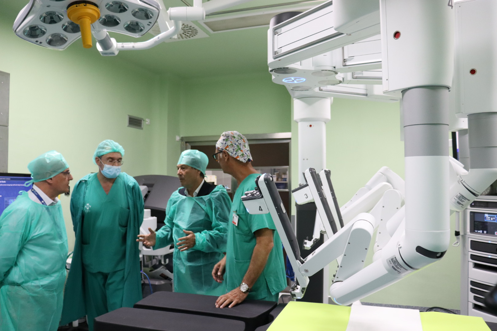 El Hospital General de Alicante, el primero de la Comunitat en incorporar cirugía robótica pediátrica