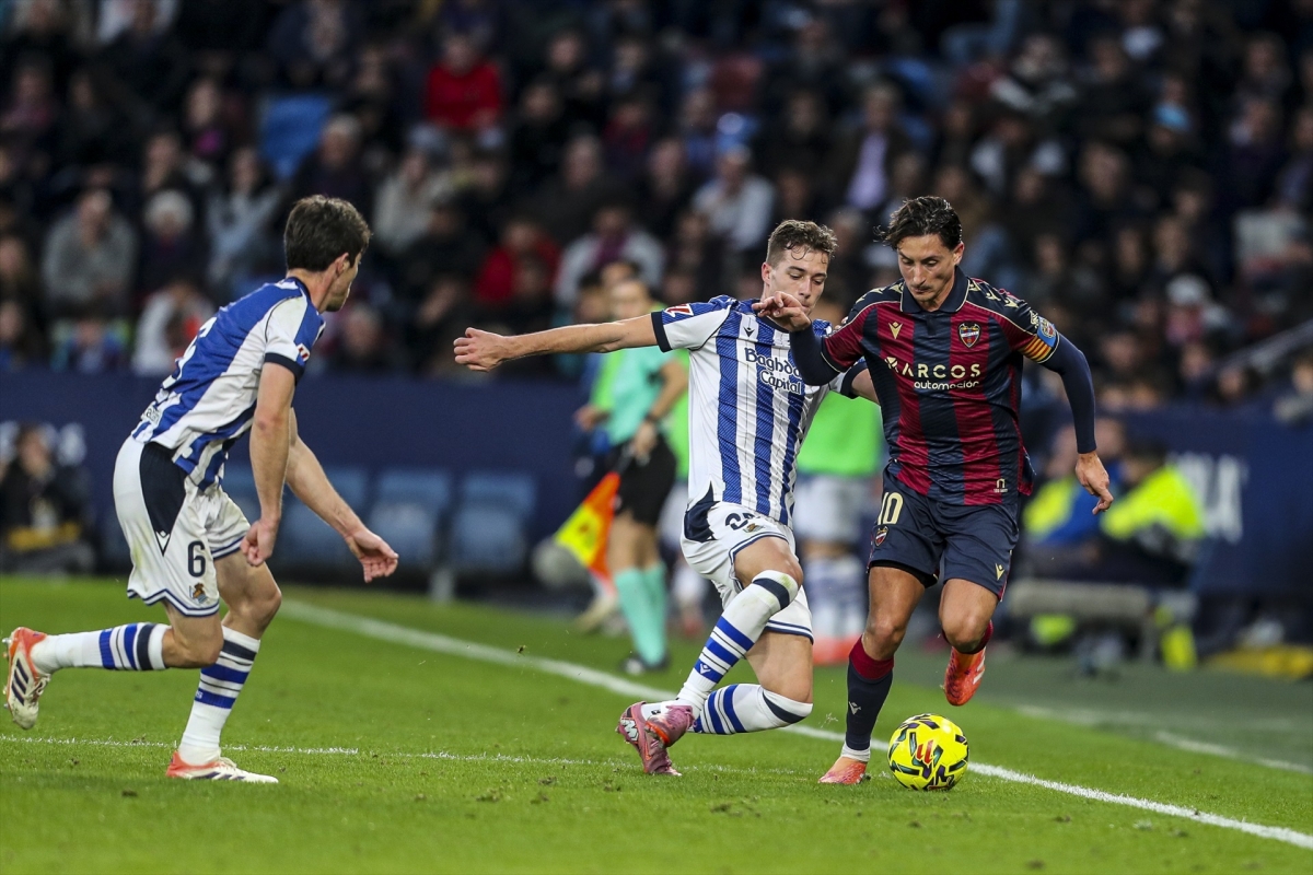 Dos victorias del Levante en trece visitas a la Real Sociedad