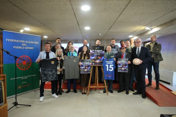 Alicante se une a la campaña del 8 de abril contra los estereotipos y por la inclusión del pueblo gitano