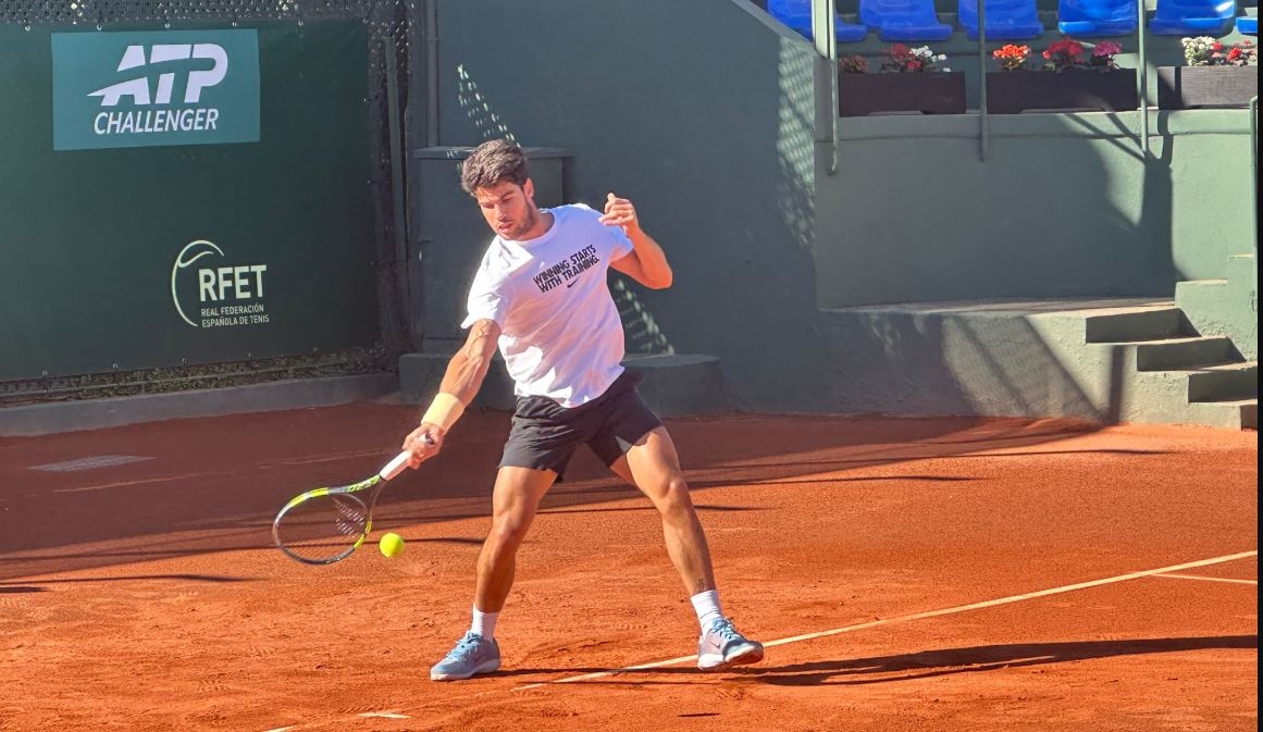 Alcaraz entrena con Landaluce en el Real Murcia Club de Tenis 1919 en presencia de Álvaro Morata