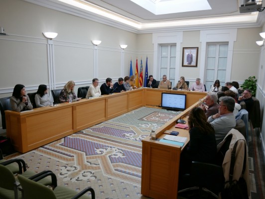 Crevillent formaliza la cesión de la Generalitat del Chapí: próximo paso, equiparlo por 3 millones